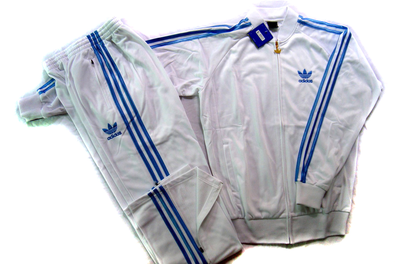 survetement adidas blanc et bleu